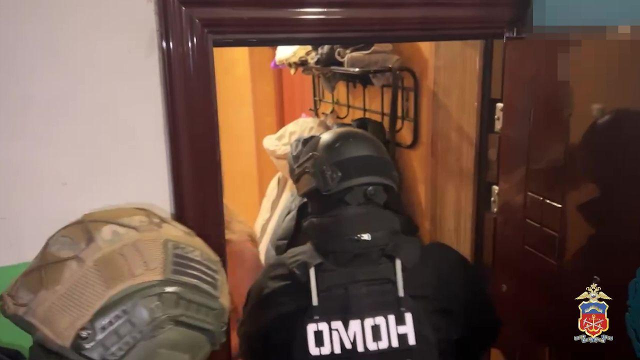 В Мурманской области задержали аферистов, обманом лишавших северян недвижимости