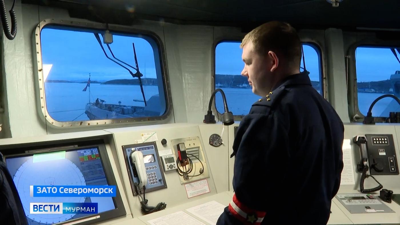 В Кольском Заполярье, как и во всей России, отмечают День моряка-надводника