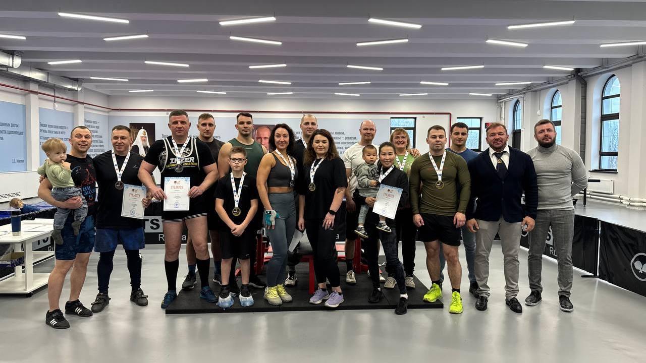 Соревнования по жиму штанги лежа провели в духовном реабилитационно-спортивном центре &quot;Защитники Отечества&quot;