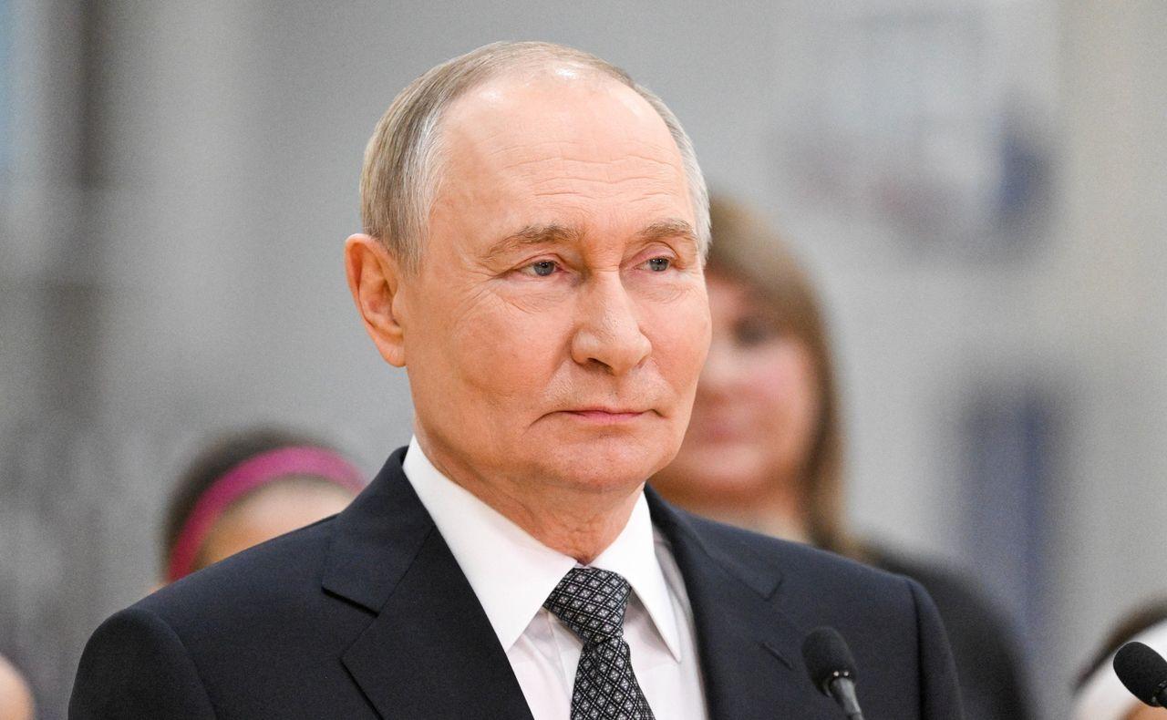 Владимир Путин поддержал идею полного запрета вейпов в России