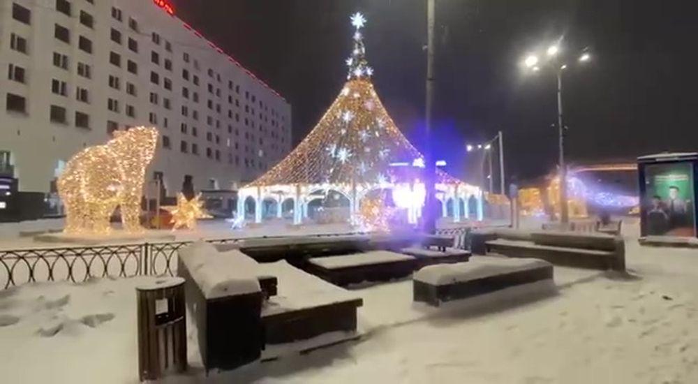 Огни на главной елке Мурманска зажгут 16 ноября 