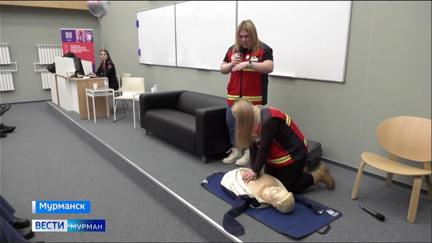 ДТП рядом &ndash; об этом надо помнить. "Краш-курс" для молодежи провели специалисты тревожных служб