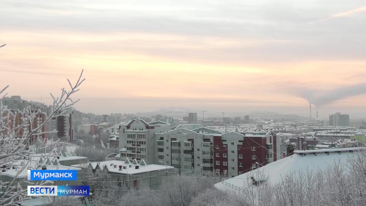 Северяне в шубах, деревья в инее: в Мурманск пришли холода&nbsp;