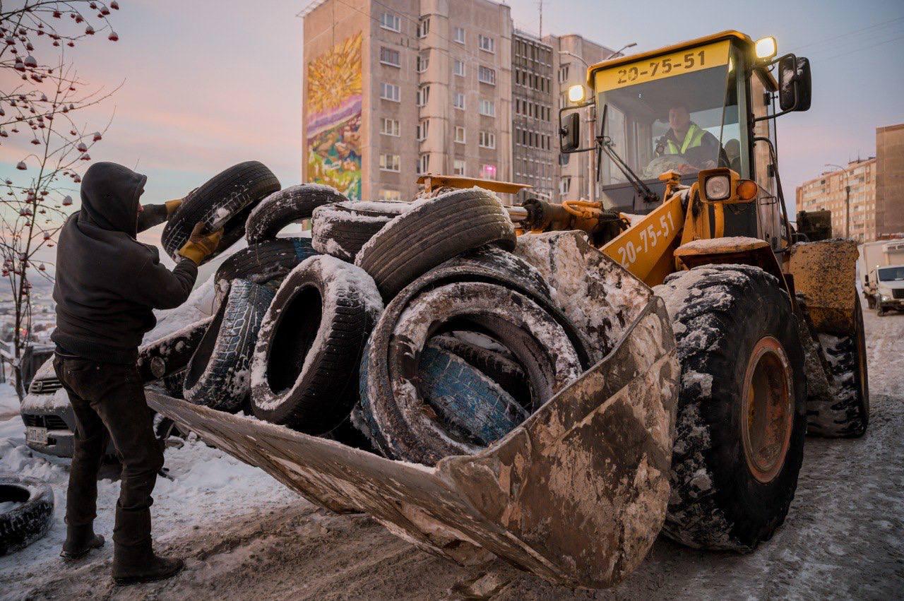 Из Мурманска вывезли на утилизацию более 800 тонн отработанных шин