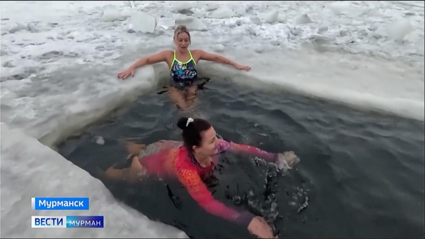 Активация холодом: любители зимнего плавания запустили предновогоднюю акцию в Мурманске