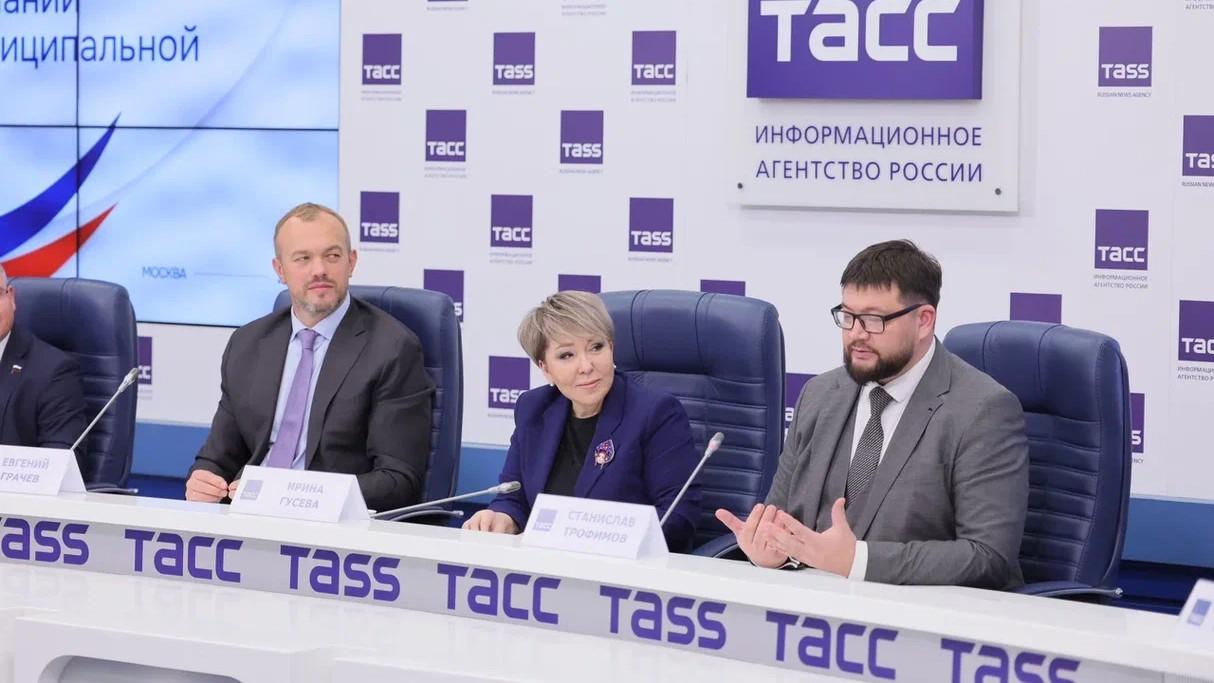 На всероссийскую премию &quot;Служение&quot; подали более 380 заявок от Мурманской области