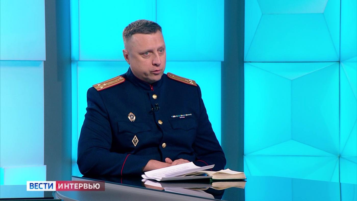 О борьбе с коррупцией и ее субъектах &mdash; в интервью с представителем следственного комитета Ильей Пуховым