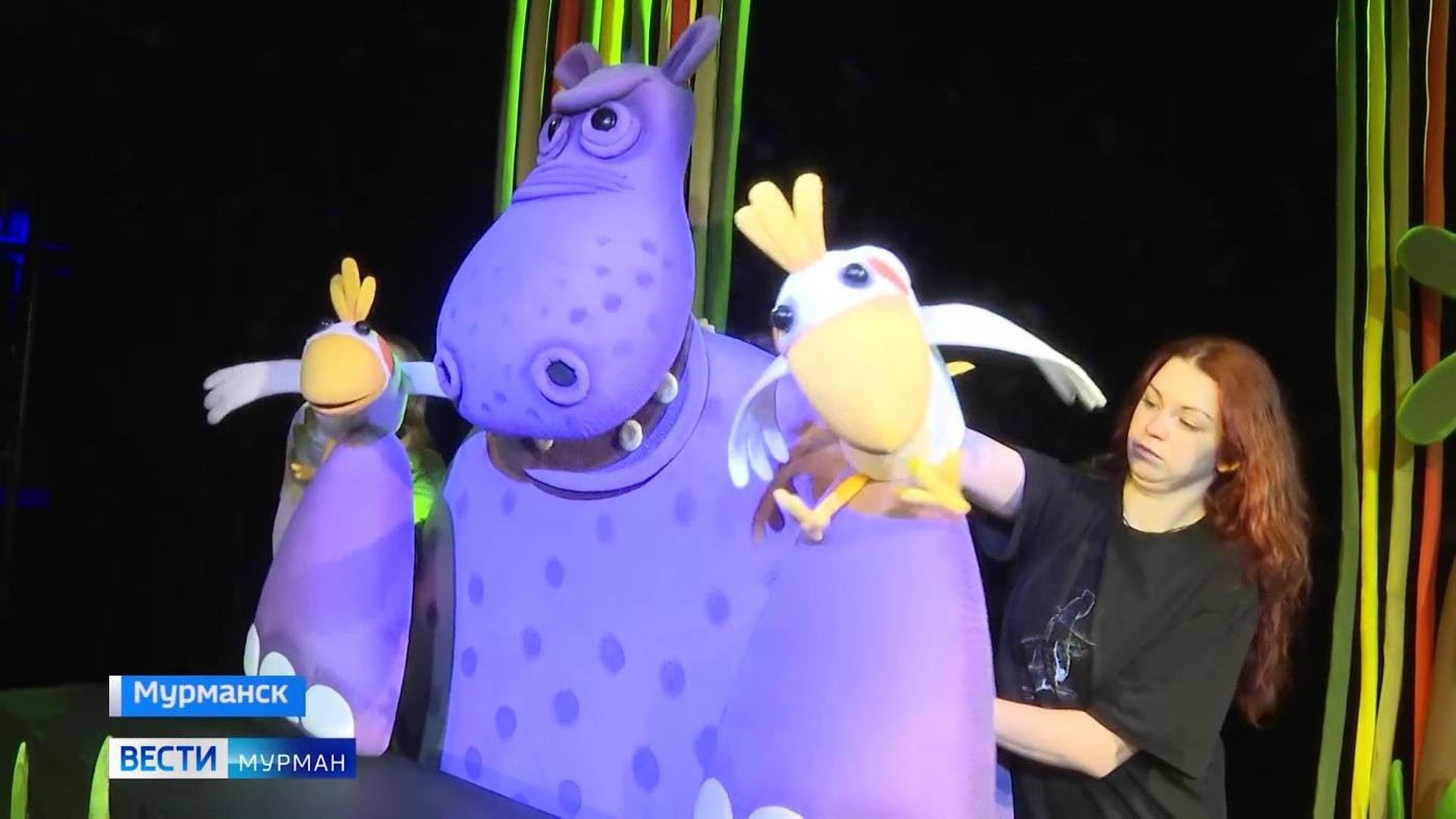 Мурманский областной театр кукол отправился на предновогодние гастроли по региону