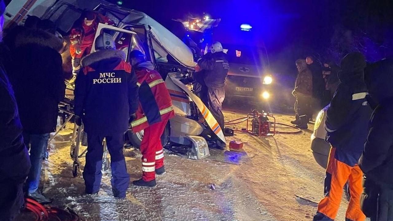 Четыре человека пострадали в аварии в Кольском округе