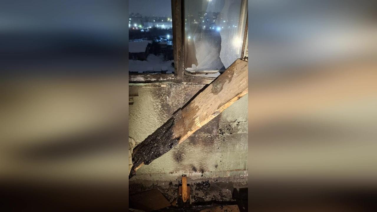 В Мурманске потушили пожар в жилом доме