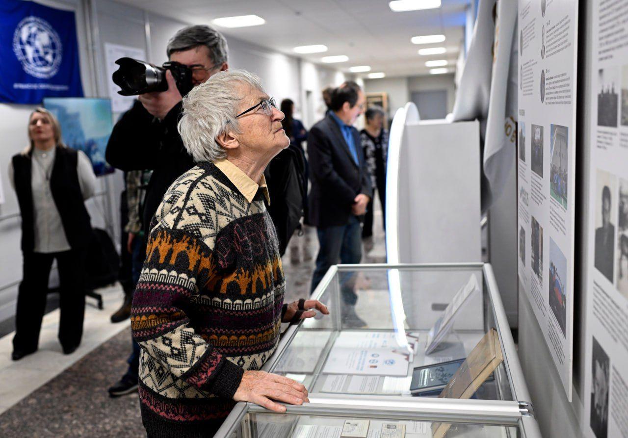В Мурманске открылась выставка к 180-летию Русского географического общества