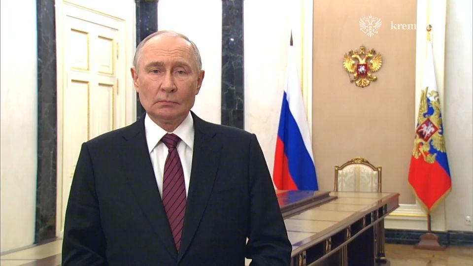 Владимир Путин поздравил сотрудников спецслужб с профессиональным праздником