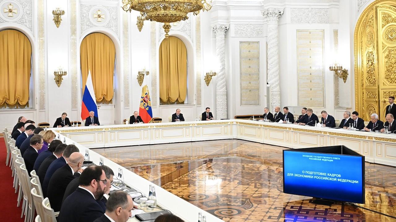 Андрей Чибис: мы продолжим создавать современную образовательную среду и готовить кадры для Арктики