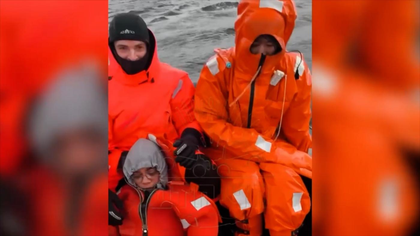 В Мурманске спасли уплывших в залив иностранных туристов