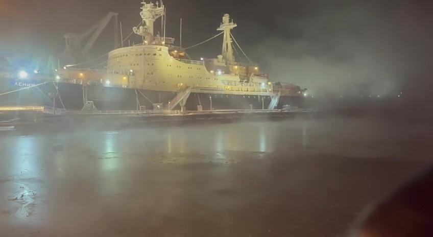 Кольский залив вновь покрылся льдом