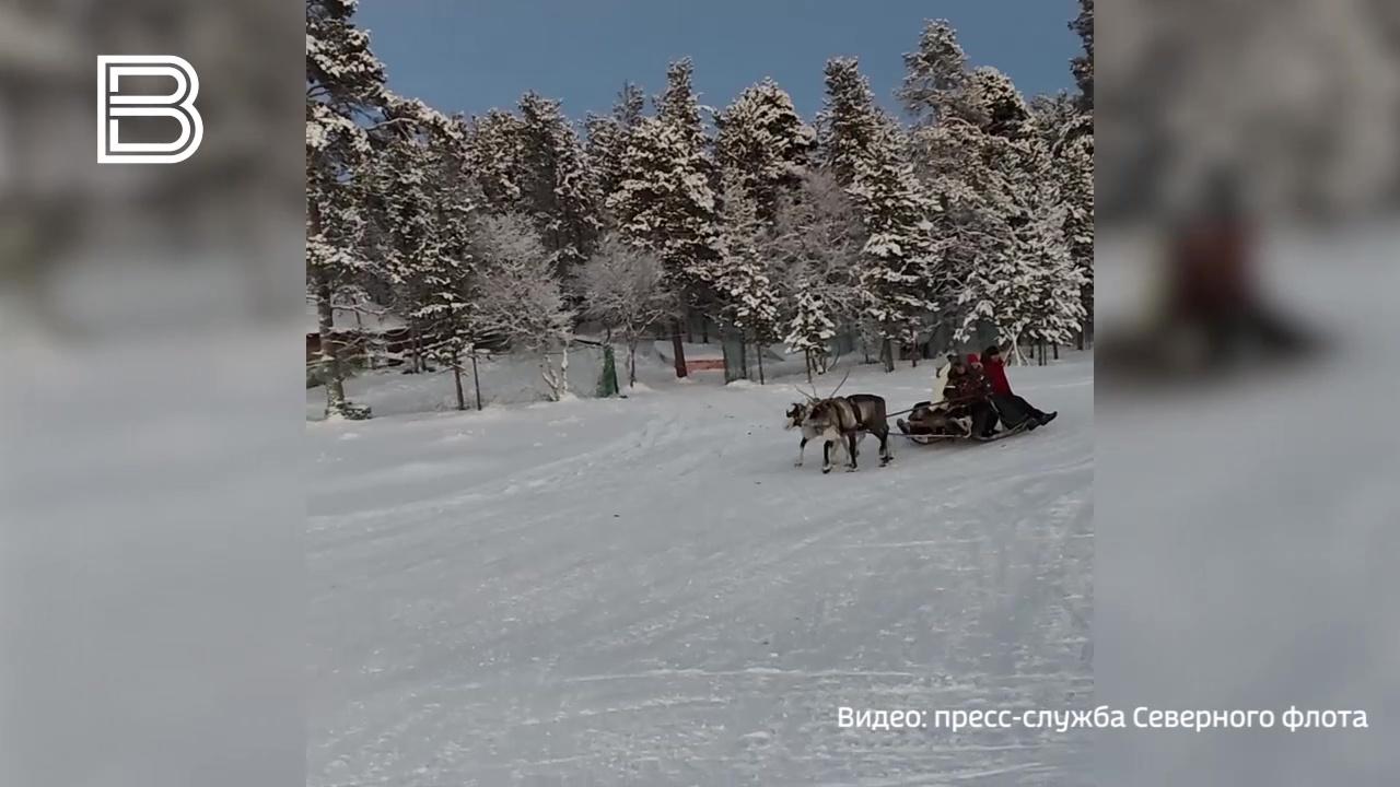 Благодаря "Елке желаний" шестилетний Тимур побывал в саамской деревне