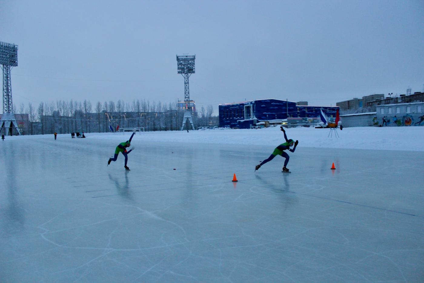 В Оленегорске прошли областные соревнования по конькобежному спорту