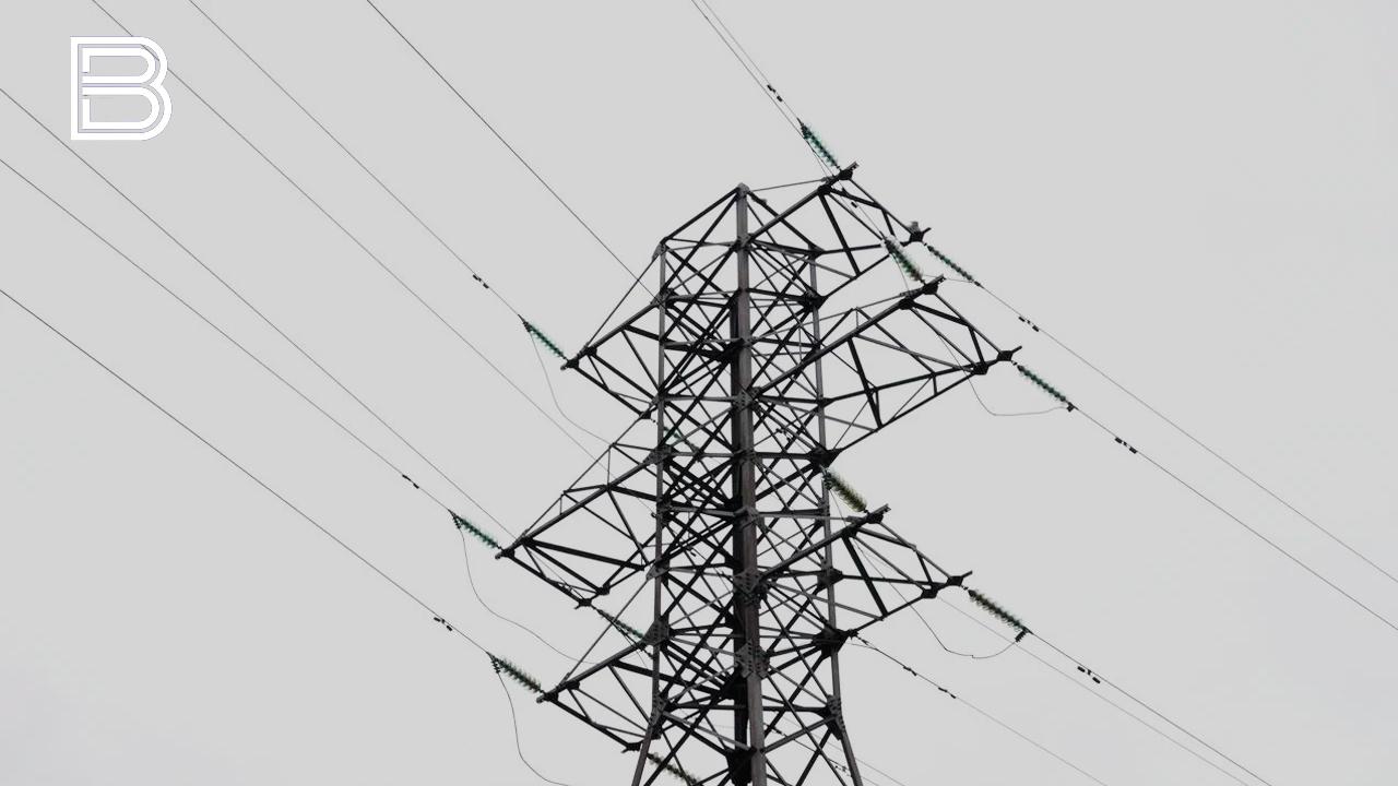 Последствия перебоев в электроснабжении устраняют в Умбе