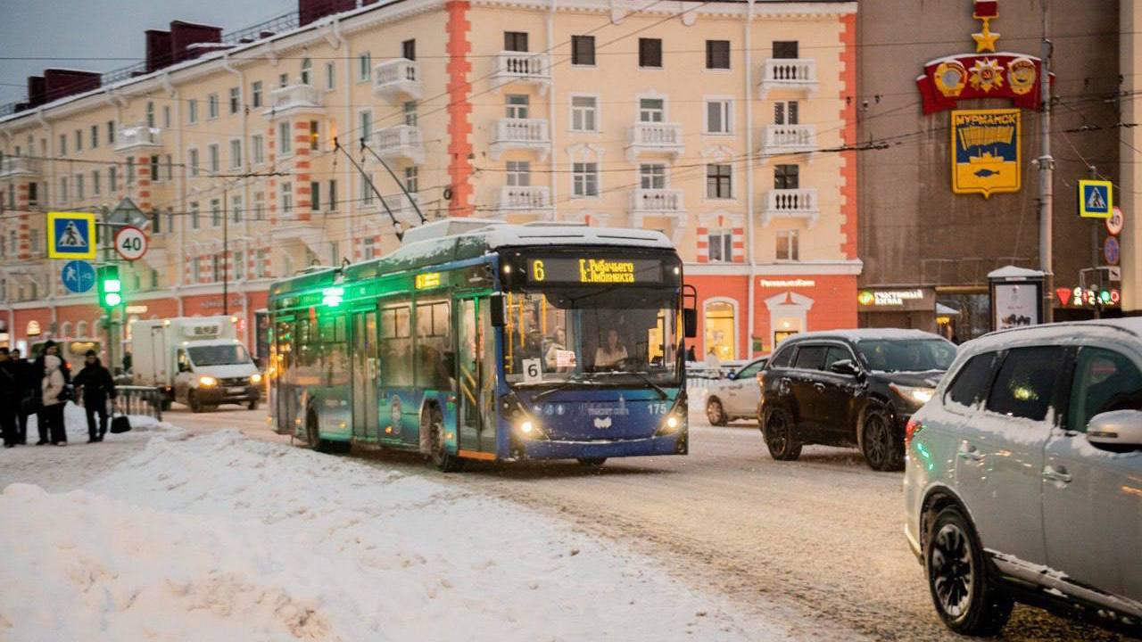 Дополнительные автобусы пустят по маршрутам №1, 5 и 10 в Мурманске 26 января