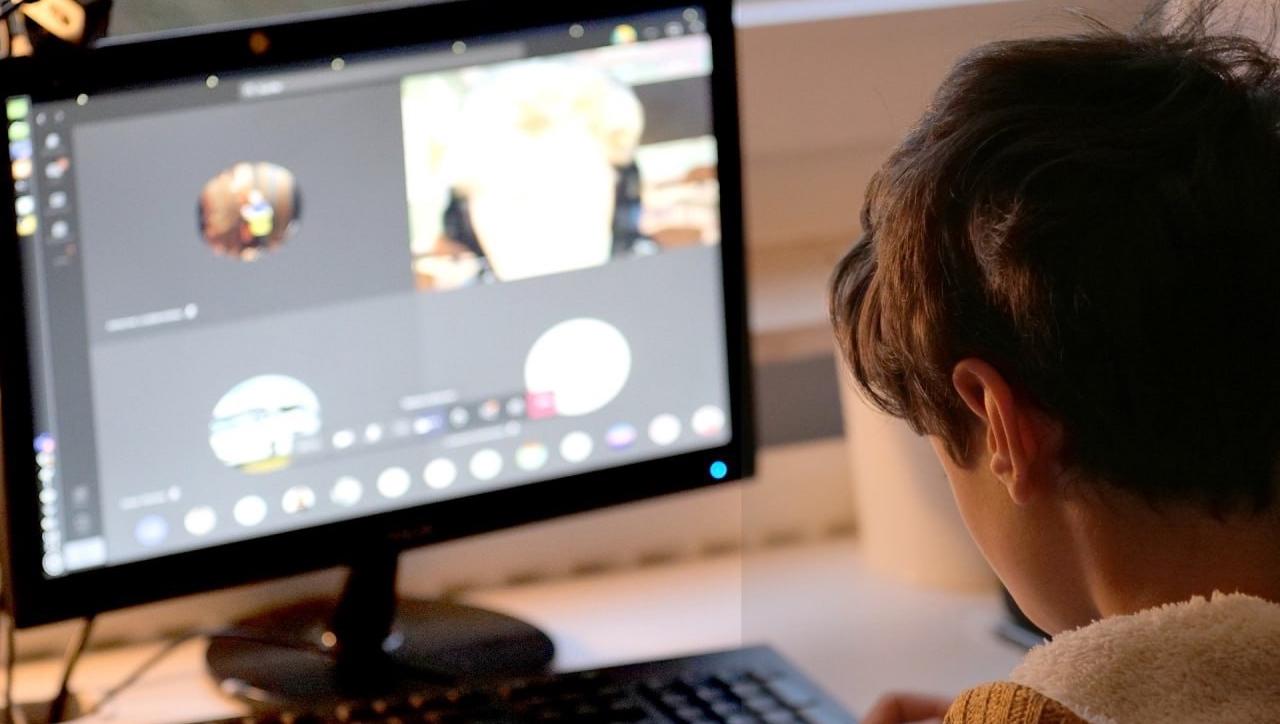 Учащихся ряда колледжей и школ Мурманска и Североморска 26 января переведут на дистанционное обучение