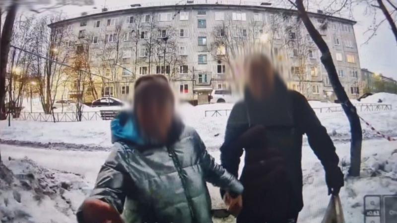 Мимолетное знакомство обернулось для жительницы Мурманска потерей 120 тысяч рублей