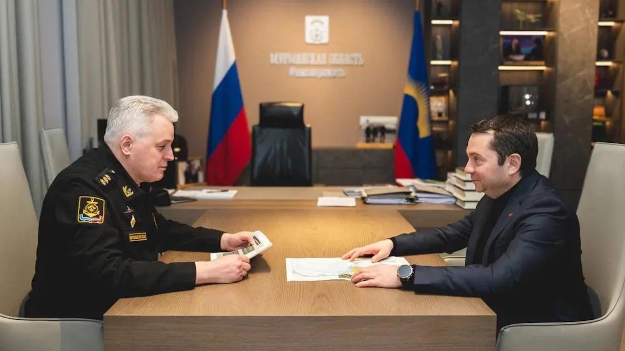 Андрей Чибис и Константин Кабанцов обсудили безопасность в Баренцевом море и помощь флота после аварии на ЛЭП