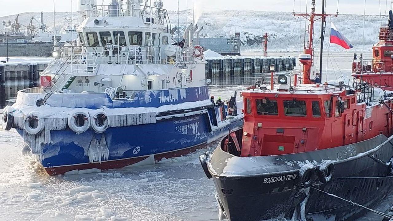 Буксир "Тиман" Северного филиала Морспасслужбы пришел на помощь судам в порту Мурманск