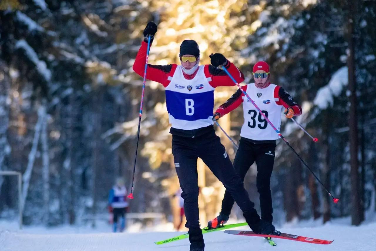 Мурманский лыжник завоевал серебро чемпионата России по спорту слепых
