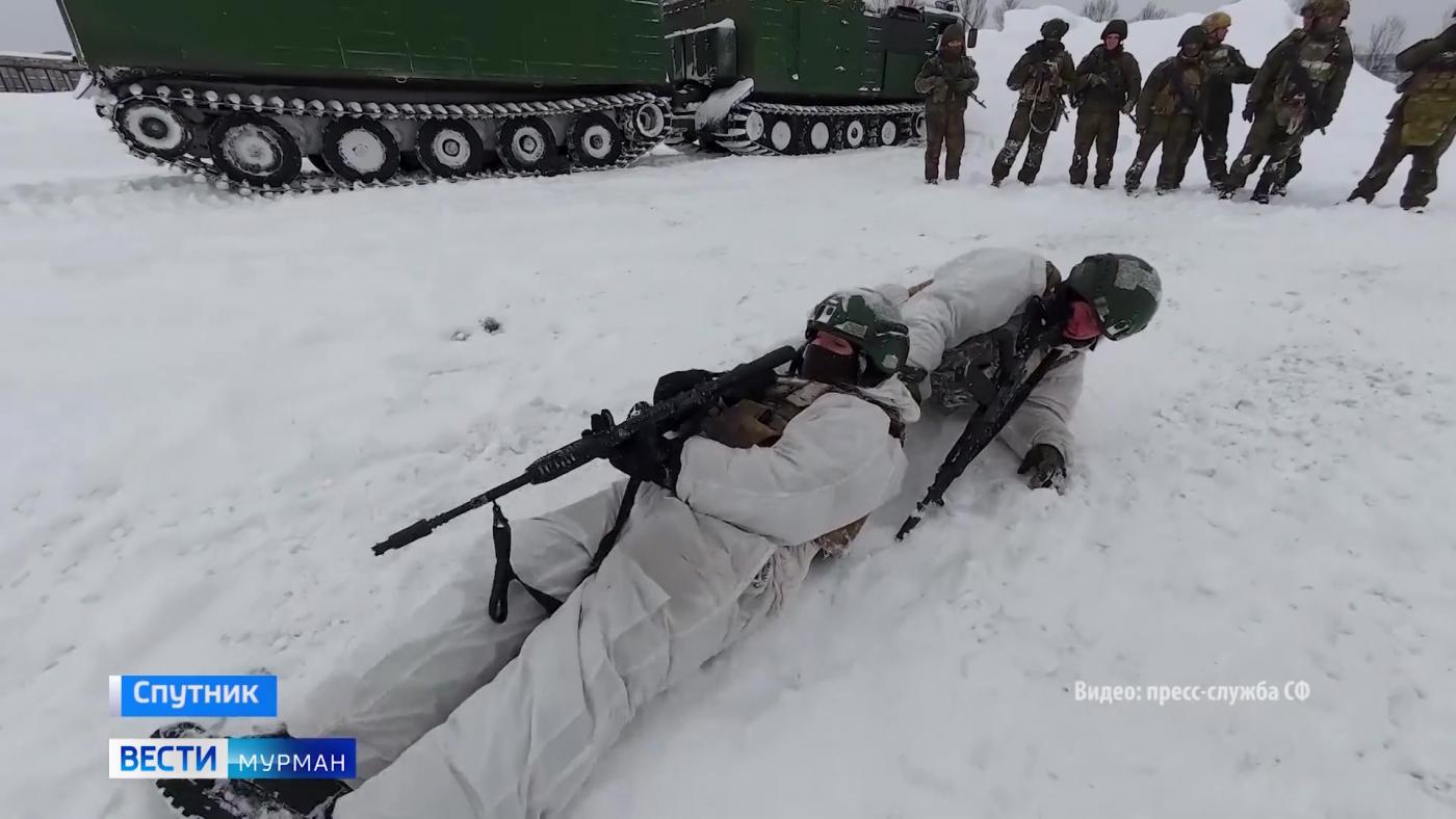 Морские пехотинцы Северного флота отточили навыки тактической медицины под руководством участника СВО