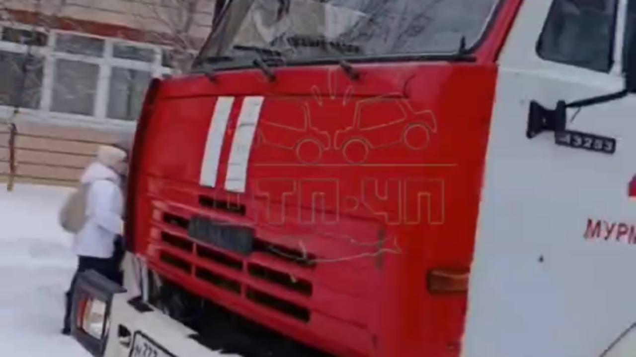 Мурманских школьников эвакуировали из-за возгорания