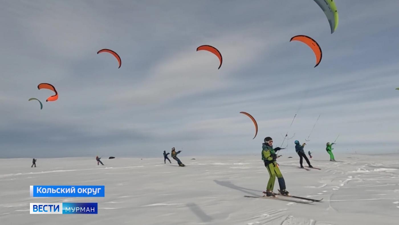 Укрощая ветер: на снежных просторах Кольского округа стартовали соревнования по парусному спорту