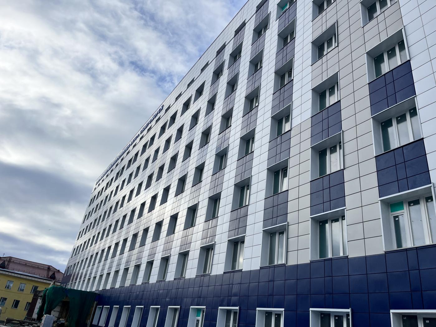 Строители начали подготовку к ремонту акушерского корпуса Североморской ЦРБ