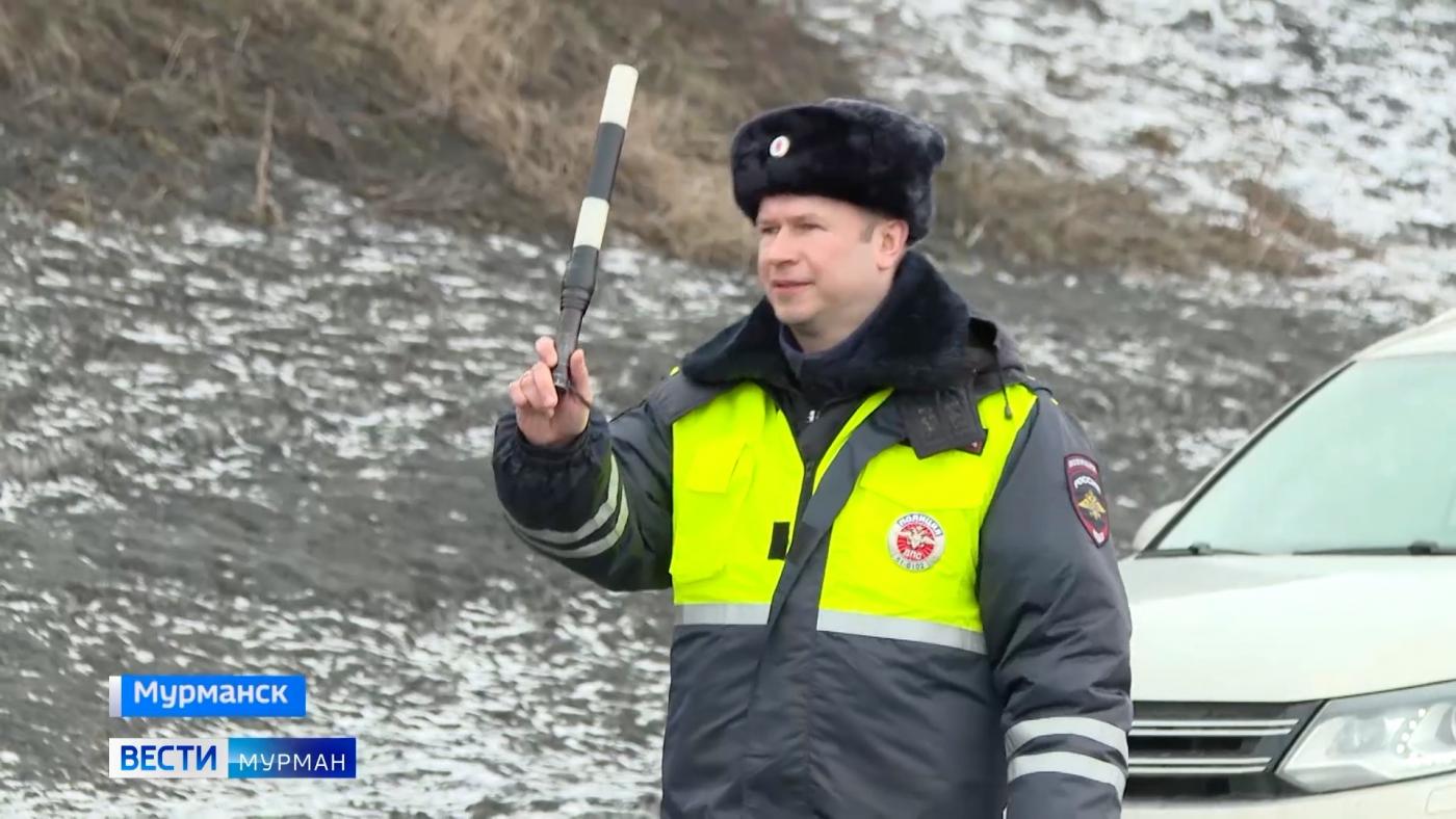 Останавливали всех: в Мурманске инспекторы ГАИ устроили большую засаду