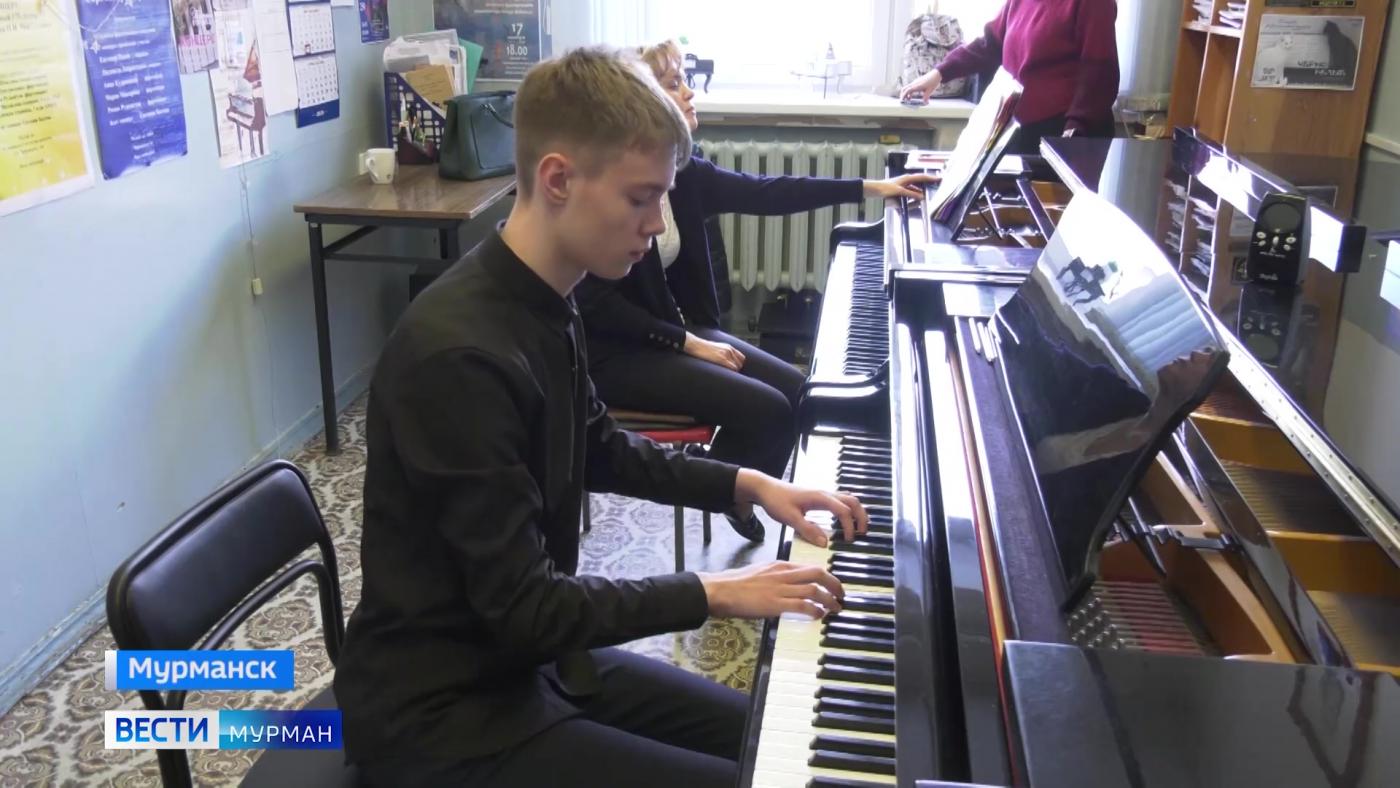 В Мурманской области музыкальные эксперты проводят мастер-классы для юных дарований