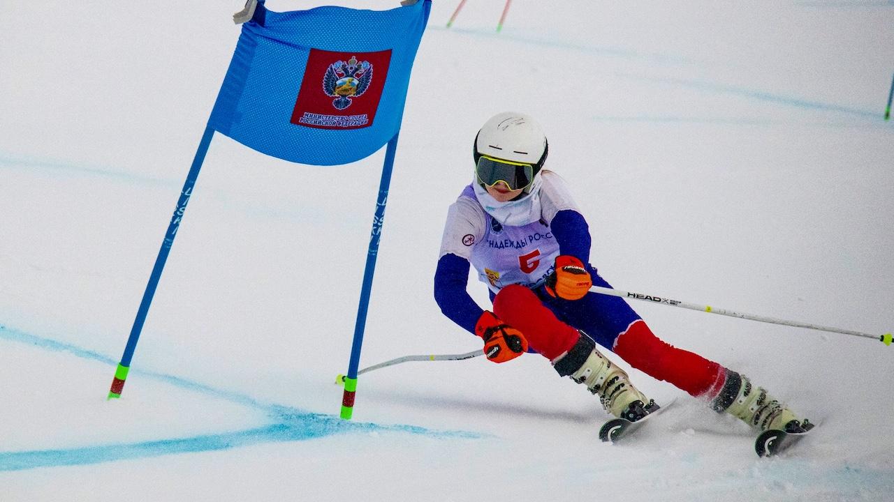 Сборная Мурманской области стала лучшей на первенстве СЗФО по горнолыжному спорту