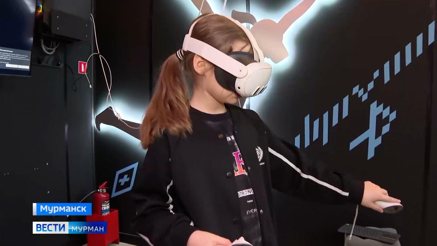 Из реальности – в виртуальность: заполярным школьникам провели экскурсию в фиджитал-центре