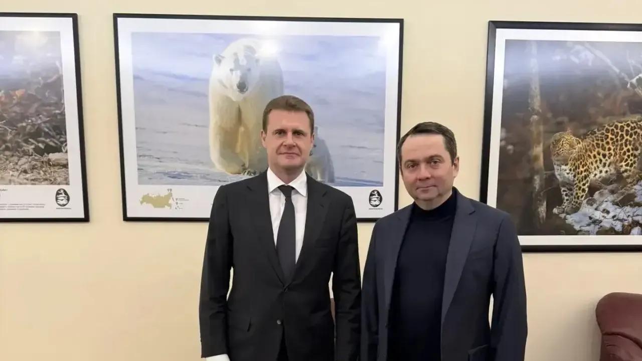 Андрей Чибис обсудил стратегию развития Арктики и реновацию ЗАТО с Алексеем Чекунковым&nbsp;