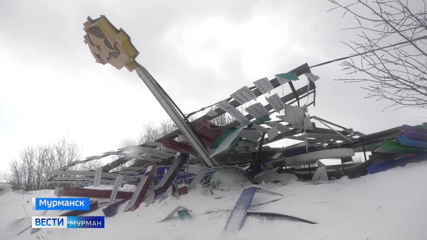 Что натворила ты, апрельская метель? Снежный репортаж с улиц Мурманска