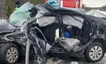 В ДТП на трассе "Кола" один человек погиб, двое пострадали