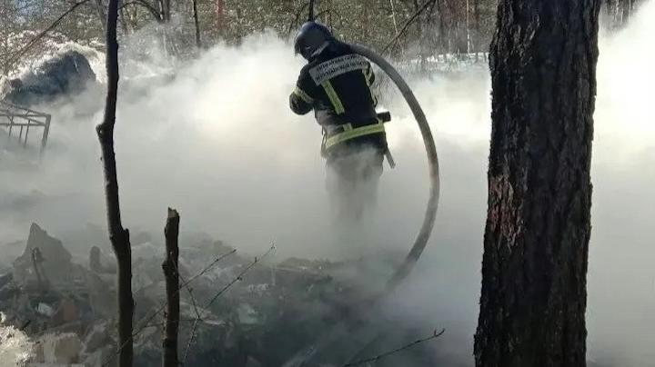 Три дачных дома сгорели в Ковдорском округе