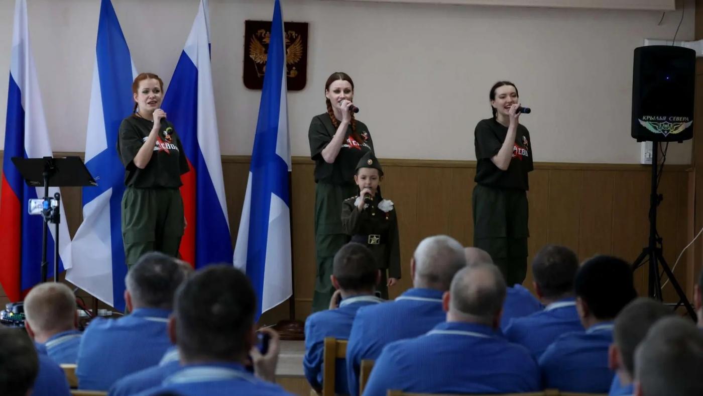 Концерт в честь Дня Победы провели для пациентов Военно-морского клинического госпиталя в Североморске
