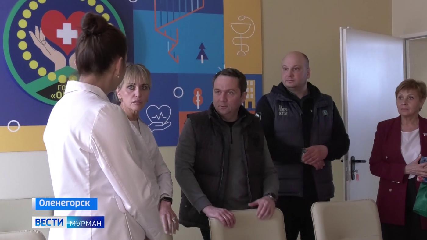 Город меняется к лучшему: Андрей Чибис осмотрел объекты в Оленегорске