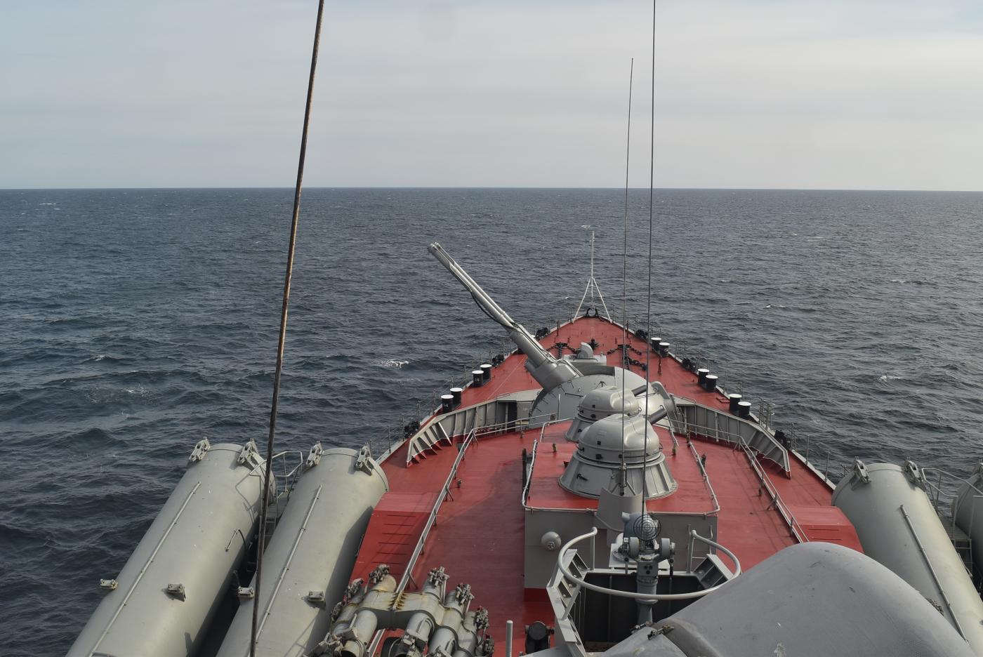 Корабли Северного флота поразили воздушные и морские цели в Баренцевом море