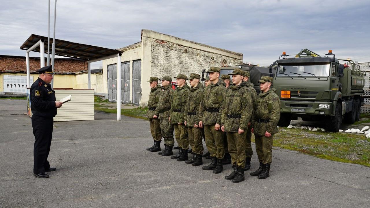 Сквозь пургу, огонь и черный дым