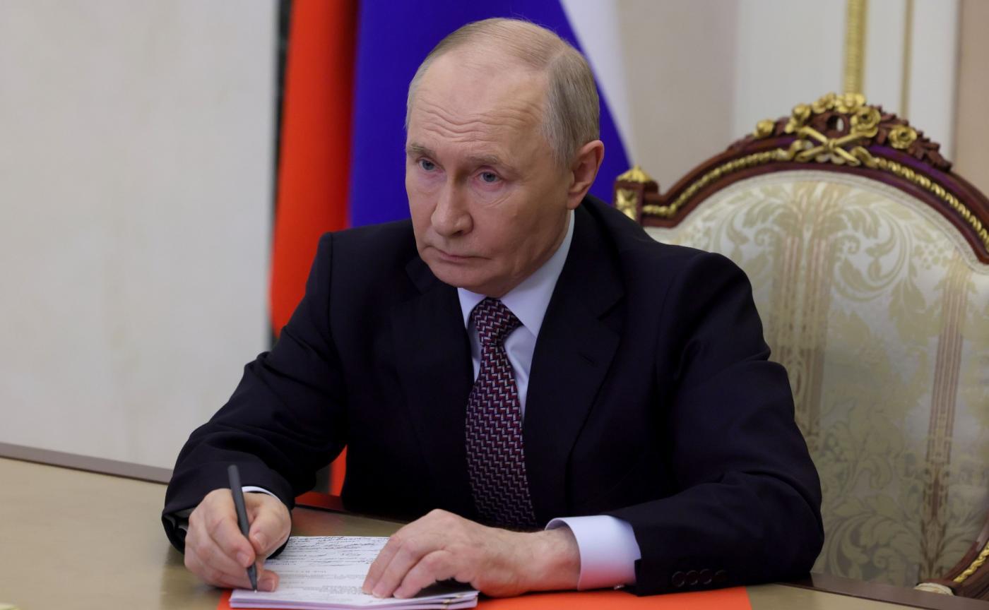 Владимир Путин наградил замруководителя администрации морпортов Западной Арктики Надежду Салтыкову