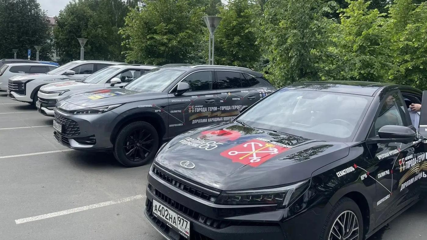 "Дорогами народных ополченцев": Мурманск присоединился к всероссийскому автопробегу
