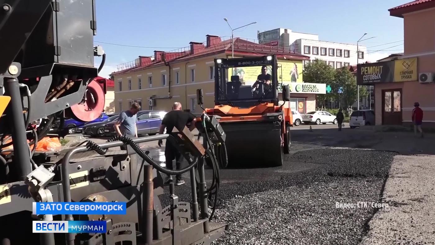 Новый арт-объект, украшение цветников и ремонт дорог: Владимир Евменьков проверил ход благоустройства Североморска