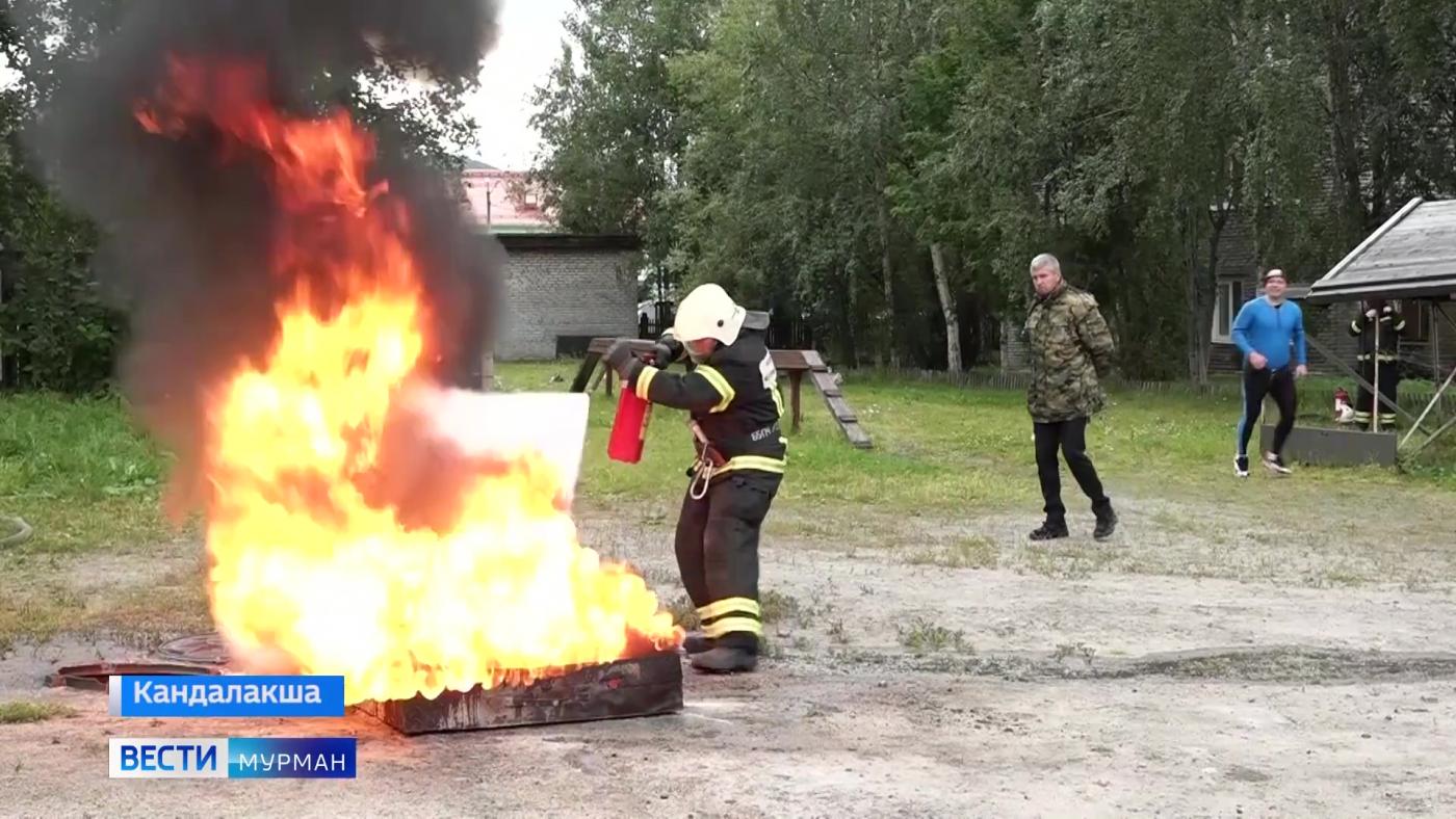В Кандалакше состоялись профессиональные соревнования среди пожарных округа