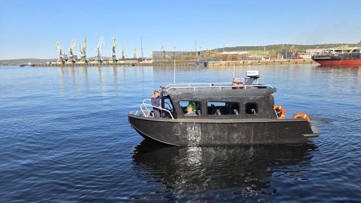 Многофункциональный катер "Чиж" проекта 10702 спустили на воду в Мурманске