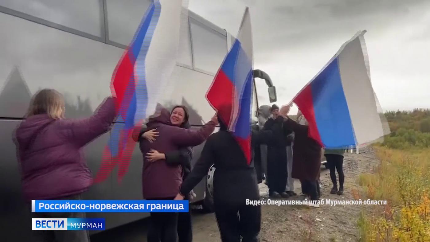 Баренцбург-Мурманск: 12 часов пути и радость встречи - что запомнится пассажирам "Профессора Молчанова"